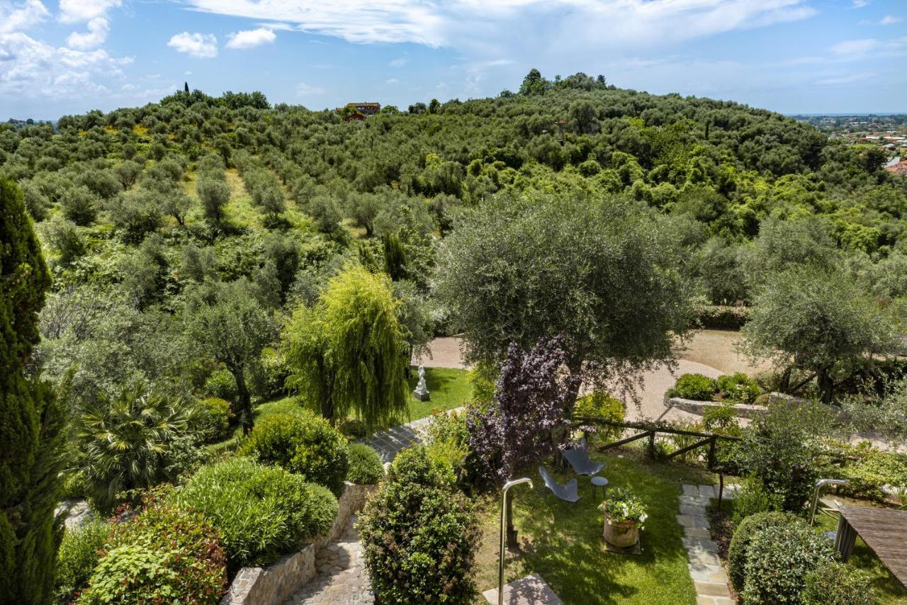 Locanda Al Colle Hotel Camaiore Exterior photo